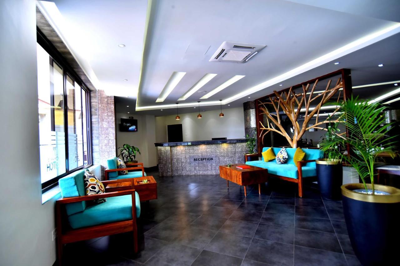 Victoria Mews Hotel Kampala Exteriér fotografie